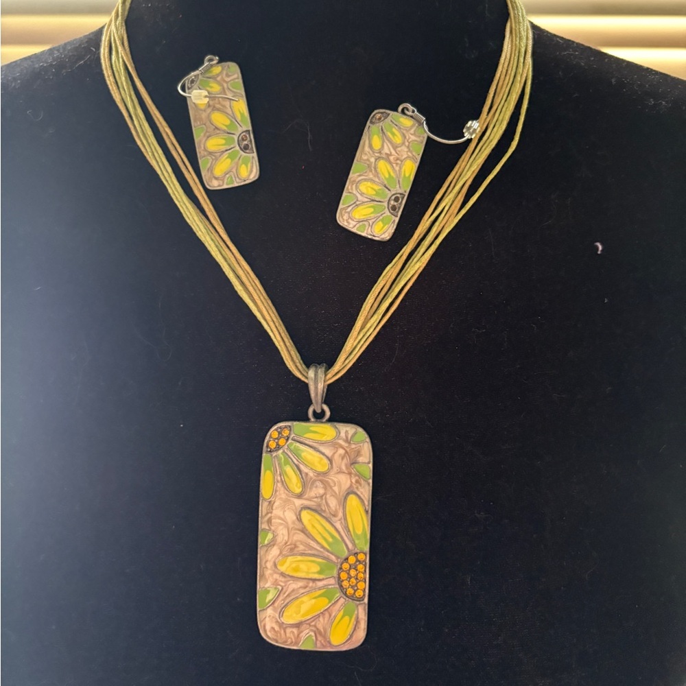 Yellow & Green Flower Pendant Necklace and Earrings